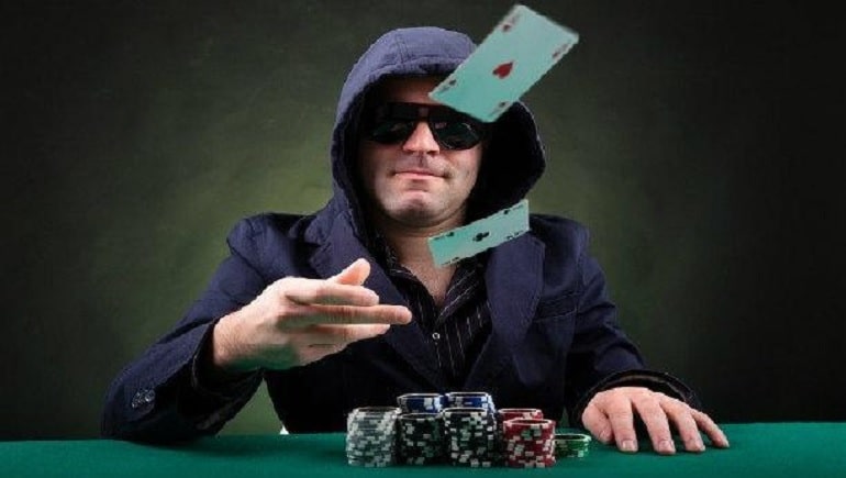 Fold Poker